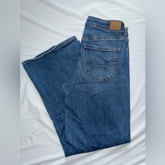 American Eagle Outfitters Super High Rise Baggy Wide Leg Jeans - Picture 1 of 3